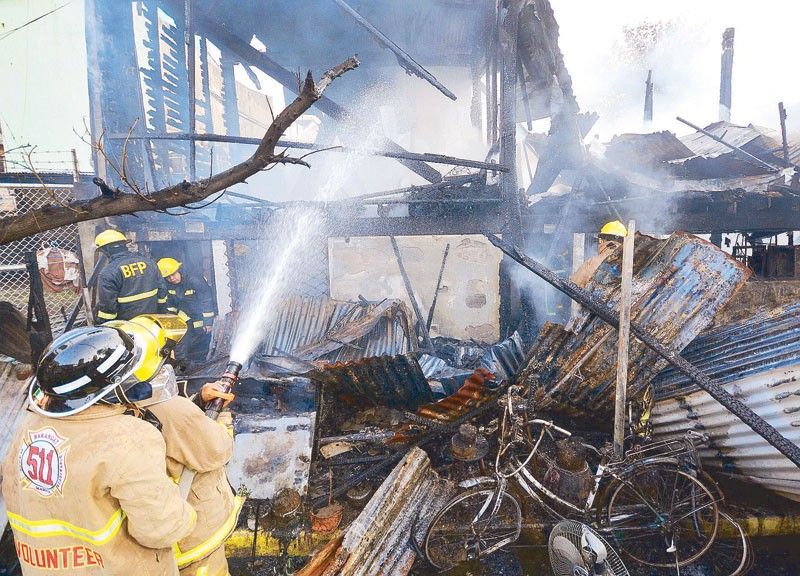 Barangay chief, 3 others hurt in Manila fire