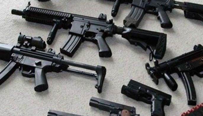 85 high-powered na baril nasamsam sa raid sa condo