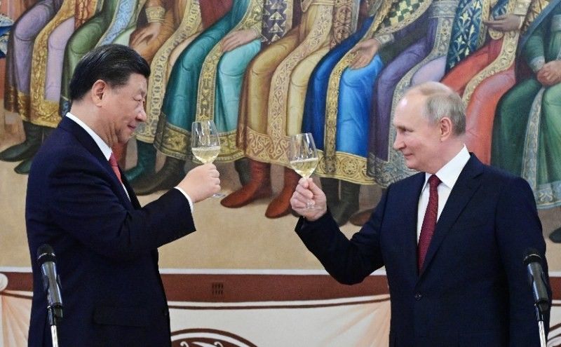 China giving economic lifeline to Russia â�� US intelligence