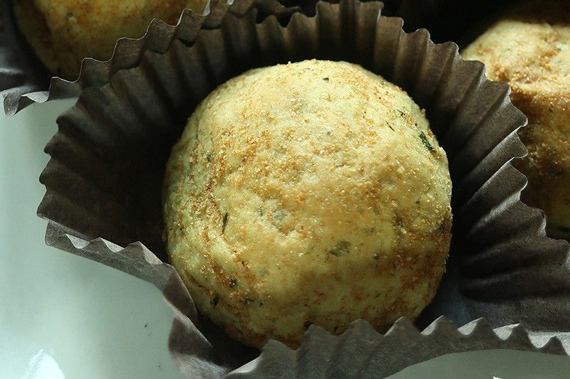 Bake healthy bread Pandesal Verde at home