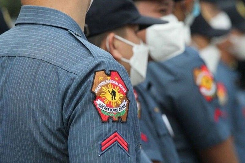 900 PNP officers evaluated by review panel â�� Azurin