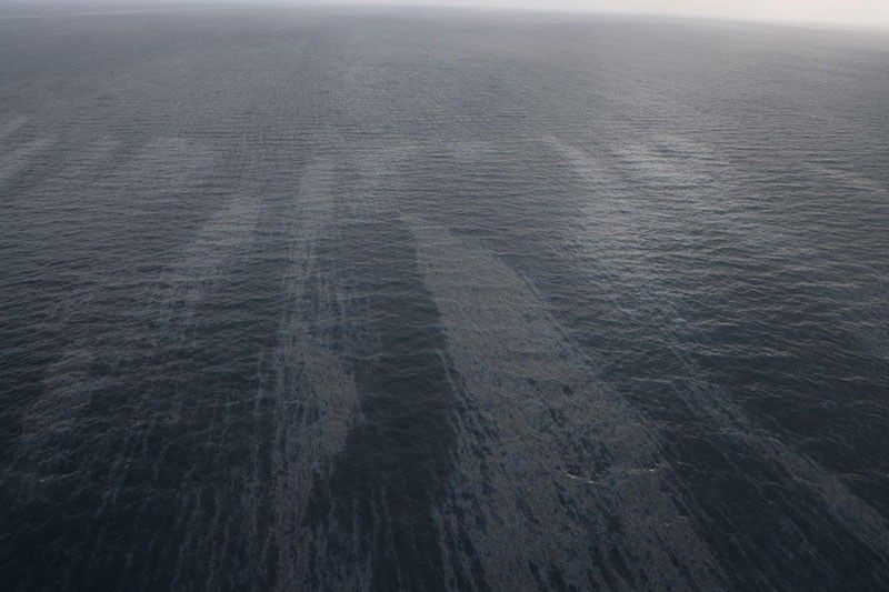 Oil spill reaches Tablas Strait, Tayabas Bay