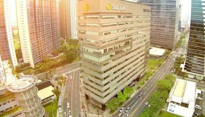 Sun Life kids bike camp rolling off in BGC