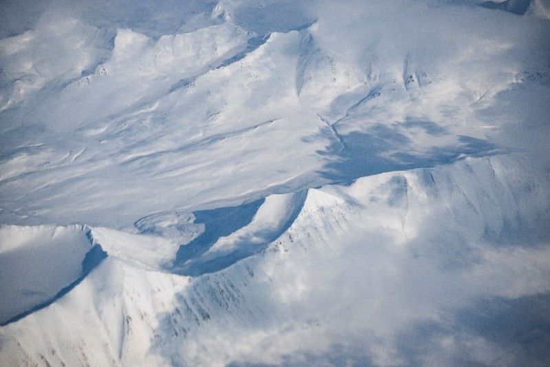 Scientists in Arctic race to preserve 'ice memory'