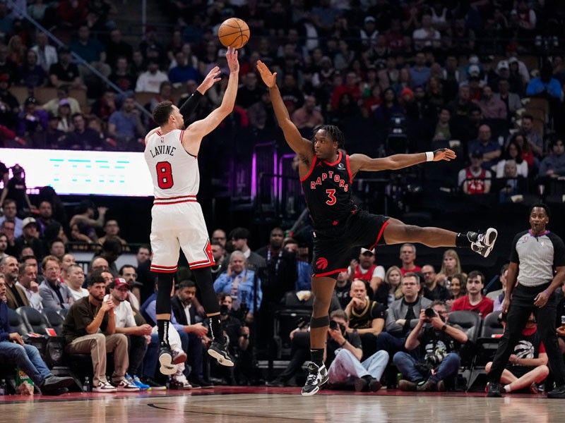 LaVine spearheads rally as Bulls end Raptors' NBA playoff hopes