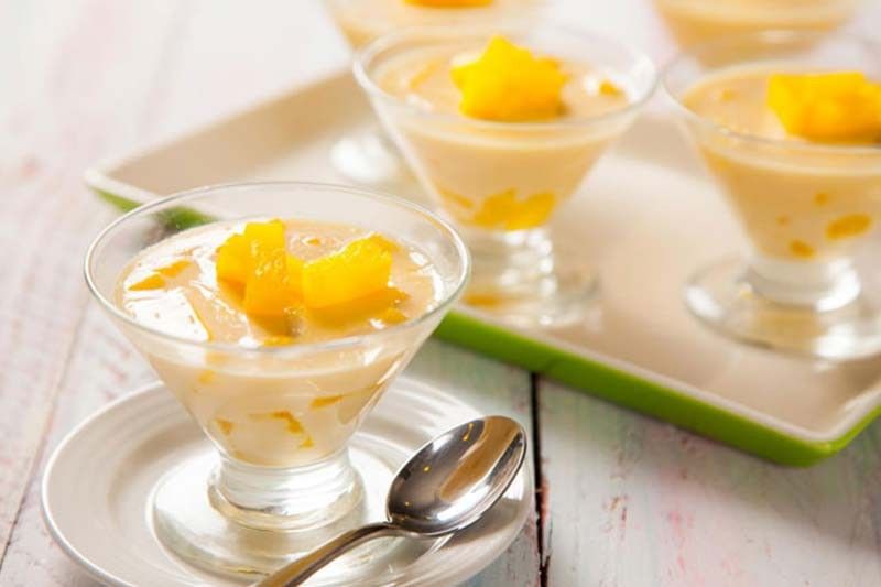 How to make a jiggly Pineapple Panna Cotta