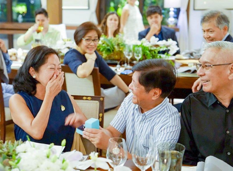 On their 30th, Marcos asks First Lady to renew vows