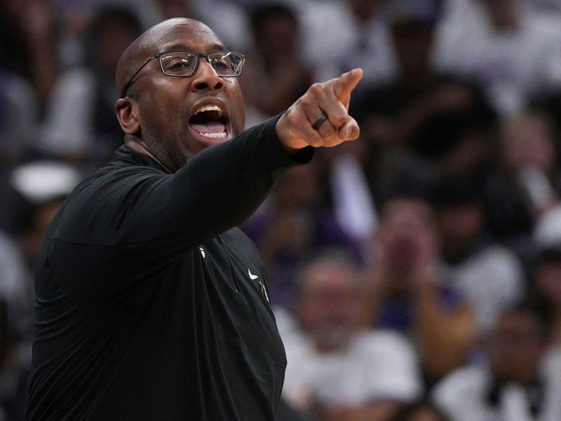 Kings' Brown voted unanimously as NBA Coach of the Year