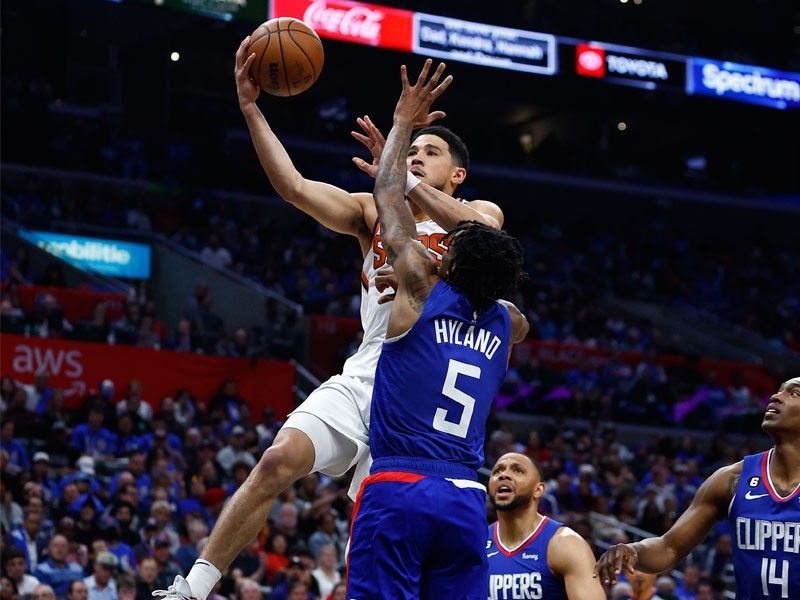 Booker sizzles with 45 points as Suns thwart Clippers for 2-1 lead