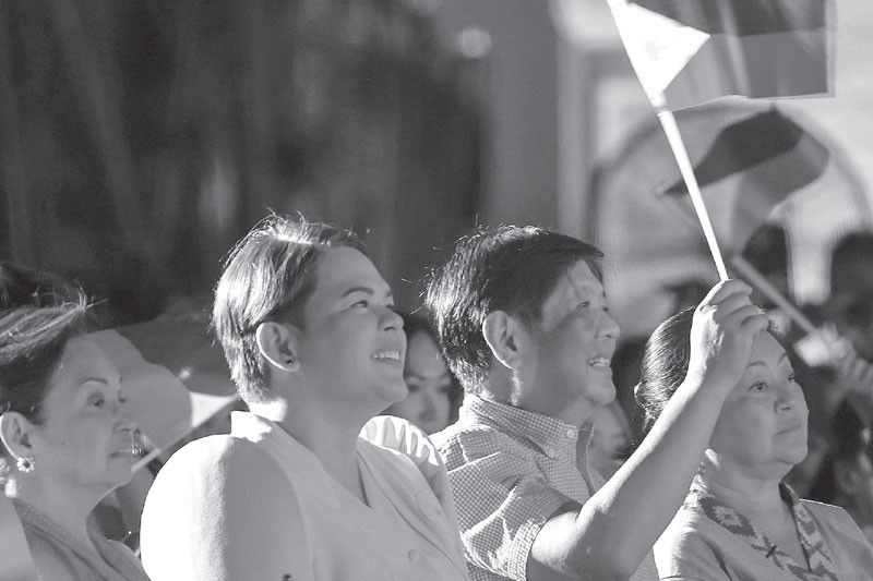 President Marcos hosts concert for soldiers, families