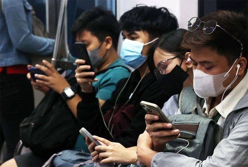 Dotr Pagsusuot Ng Face Mask Mandatory Pa Rin Sa Lrt Mrt At Pnr Pilipino Star Ngayon 7345