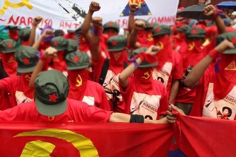 4 lider ng NPA,Â 5 pang tauhan sumuko