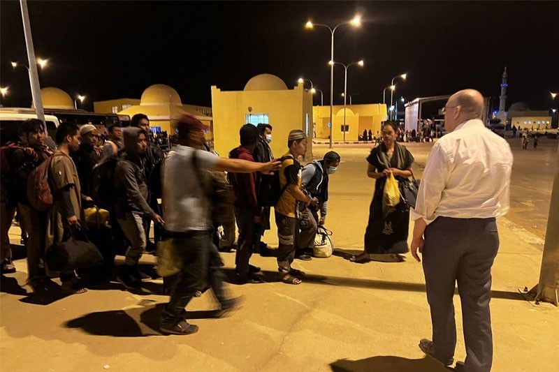 DFA: Lebih dari 400 Pinoy dievakuasi dari Sudan