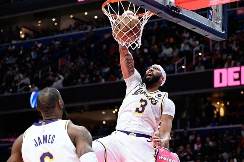 Lakers swak sa semis