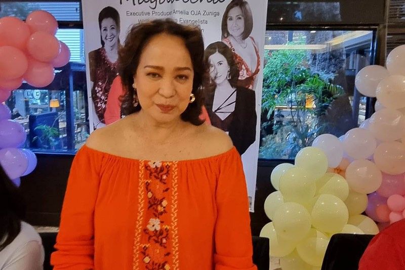 â��Universe na lang, huwag nang Missâ�� Gloria Diaz kontra sa pagsali ng mga misis at transvestites sa Miss U!