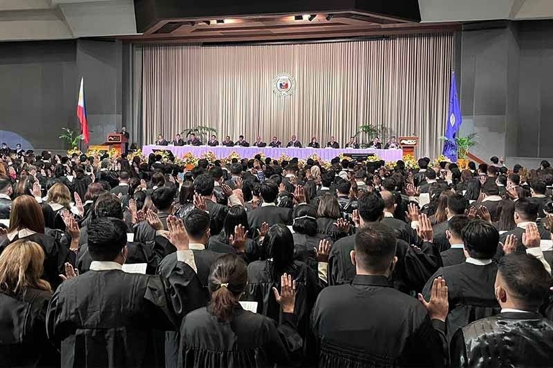 Philippines has 3,992 new lawyers