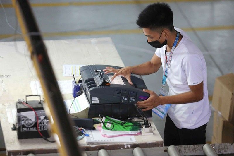 Comelec Seeks Budget For Hybrid Count Machines | Philstar.com