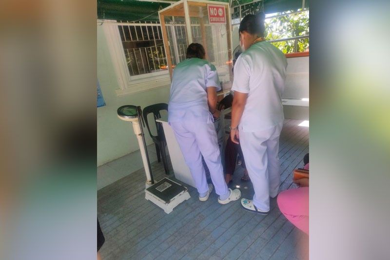 Residen Filipina selama 1 tahun mencari petugas kesehatan baru