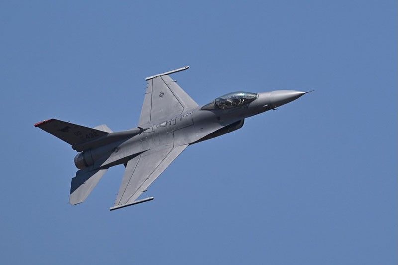 US F-16 jet crashes during training south of Seoul