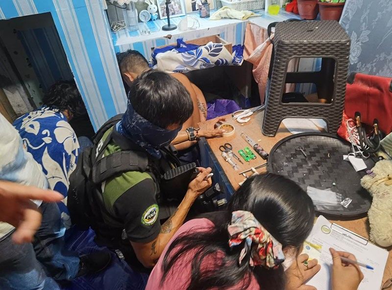 Lima jatuh di sengatan obat Central Mindanao yang terpisah