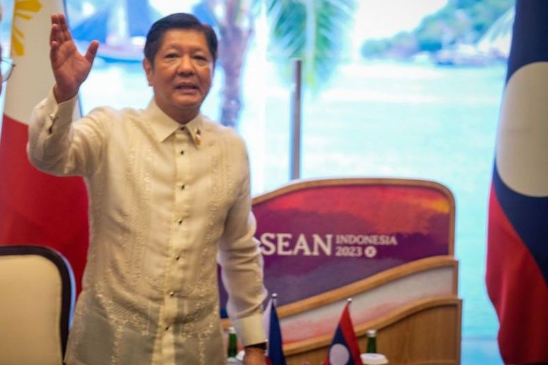 Marcos sets Cabinet shake-up  Â 