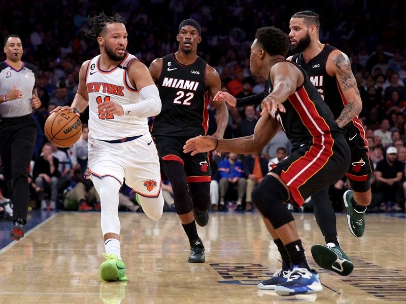 Brunson stars as Knicks stay alive vs Heat with Game 5 win