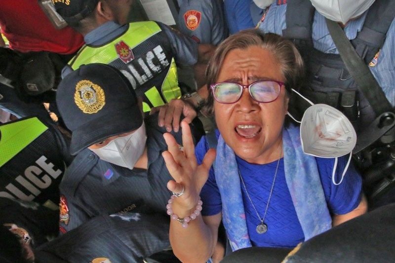 Duterte not behind De Lima prosecution â�� RoqueÂ 