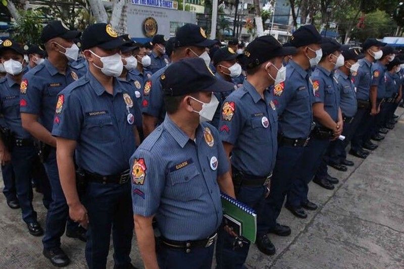 PNP: Pulis na may kaso walang mid-year bonus