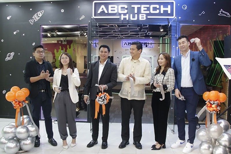 NDC taps Filipino tablet provider to digitize Pinoy students