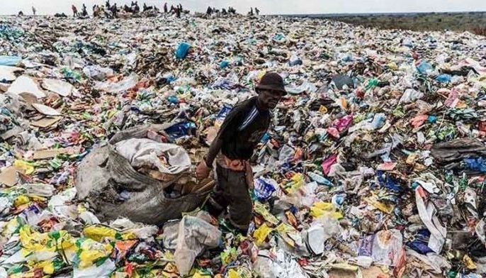 High-stakes talks to end plastic pollution resume