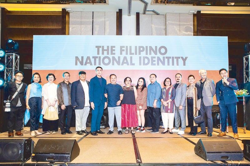 Buku tahunan Filipina baru diluncurkan di Hilton