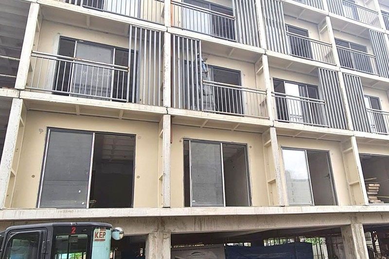 Condo units turned over to cityâ��s informal settlers