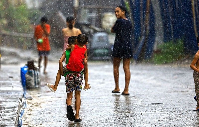 Tag-ulan pumasok na sa Pinas â�� PAGASA