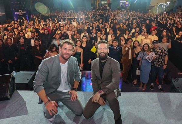 Stars flock Chris Hemsworthâ��s â��Extraction 2â�� premiere in Manila