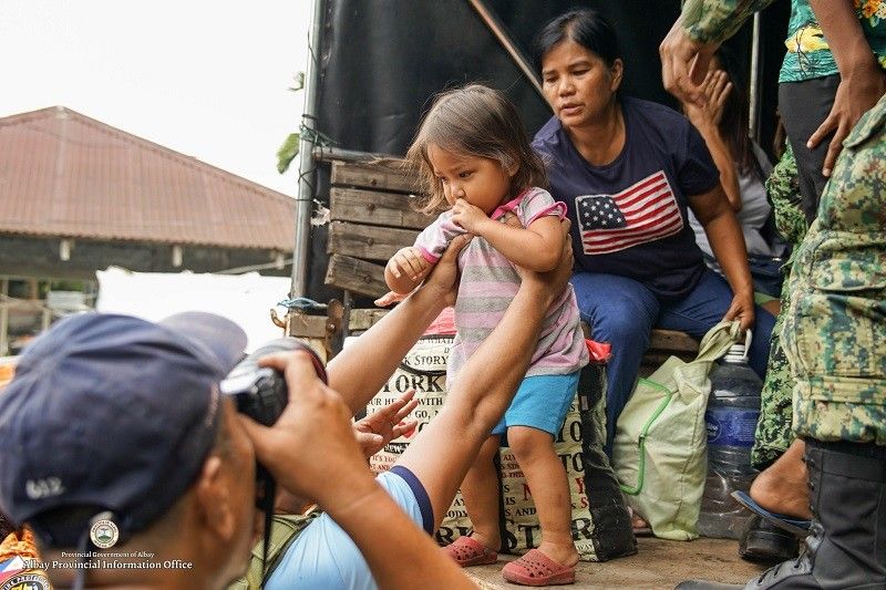 Over 9,300 brought to evacuation centers amid Mayon Volcano unrest â�� NDRRMC