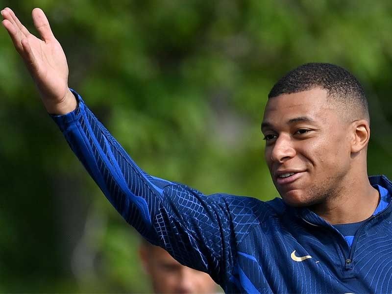 Mbappe tells PSG he will leave when contract ends in 2024