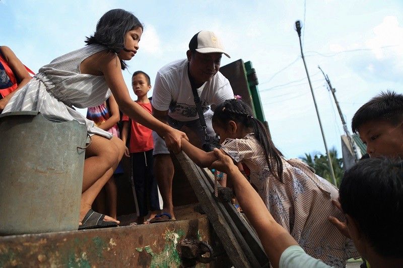 DOH: 35 katao nagka-'respiratory problems' habang Mayon nag-aalburoto