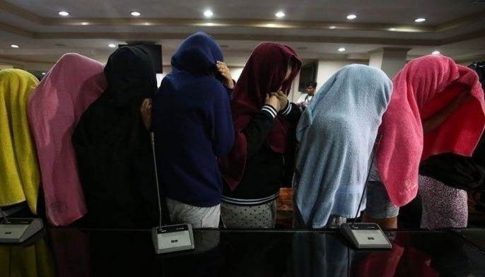 Philippines detains nearly 600 in anti-trafficking raid