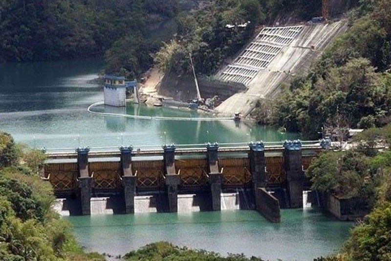 Water levels in 6 dams drop