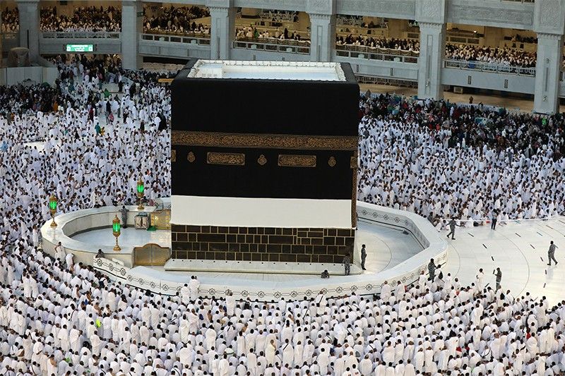 Crowds 'stone the devil' in final hajj ritual