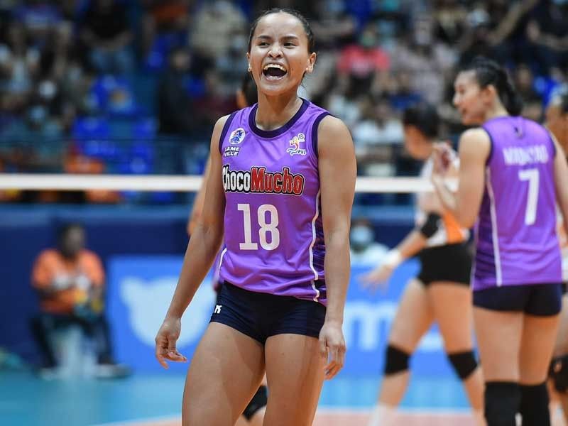 Rondina sizzles in pro debut, tows Choco Mucho past Farm Fresh