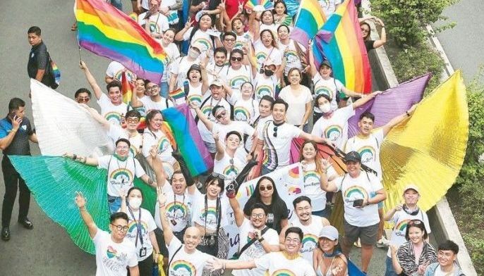 CHR lauds Quezon City for &lsquo;Right to Care&rsquo; card