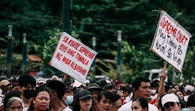 Over 20K Albayanos host 3rd prayer rally Against Gov. Noel Rosal&rsquo;s disqualification case