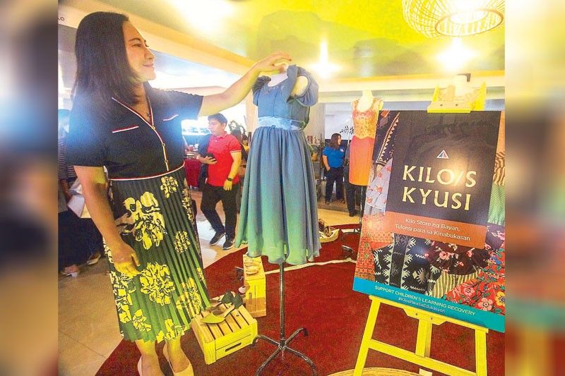 Quezon City opens bazaar to raise funds for tutoring program