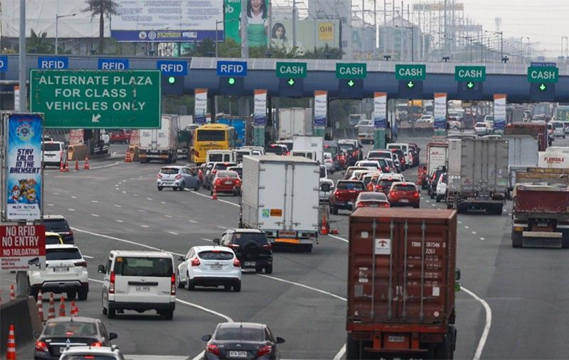 Truckers clog Anda Circle to protest NLEX toll hike