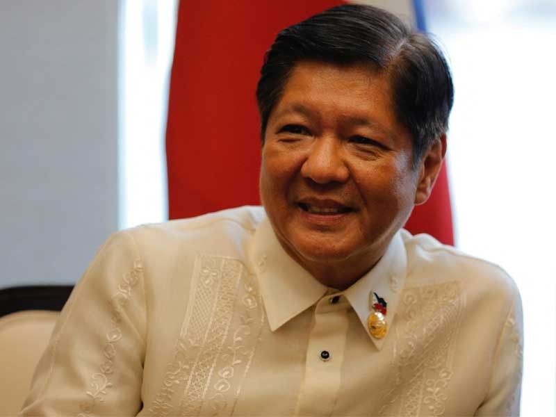 Marcos orders new procurement, auditing laws