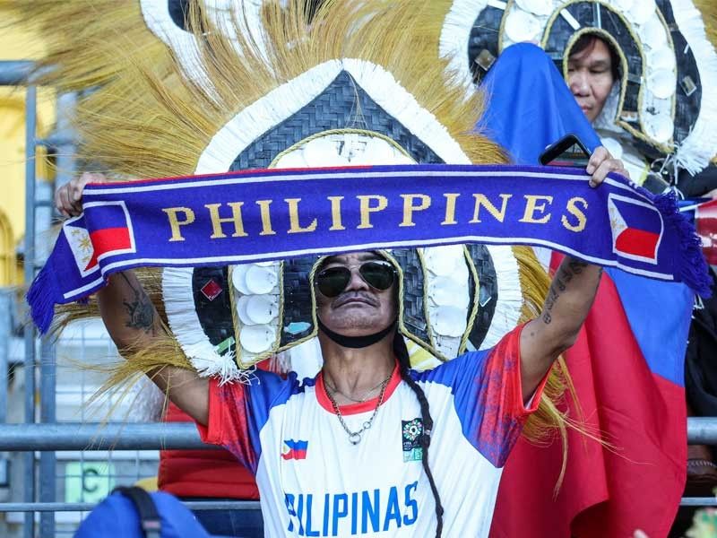 Ang mga tagahangang Pilipino ay nag-iniksyon ng maligaya na kapaligiran sa kapaligiran ng FIFA Women’s World Cup