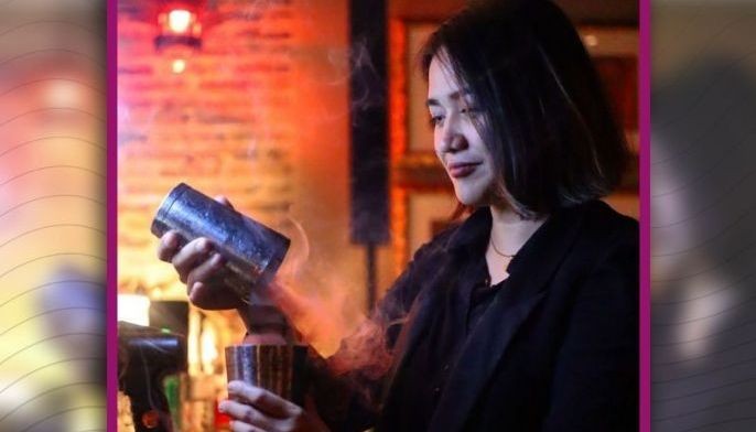 Witness bartending extraordinaire Kate Osmillo at Okada Lounge on July 29