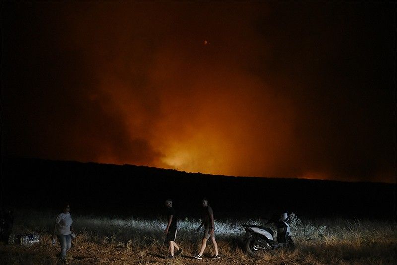 Greece raises wildfire alert level after spate of blazes