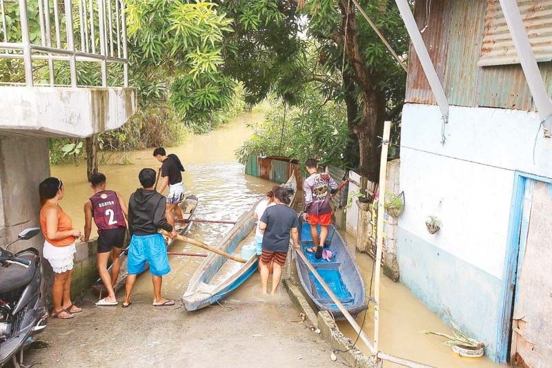 Floods hit 258 Bulacan, Pampanga villages